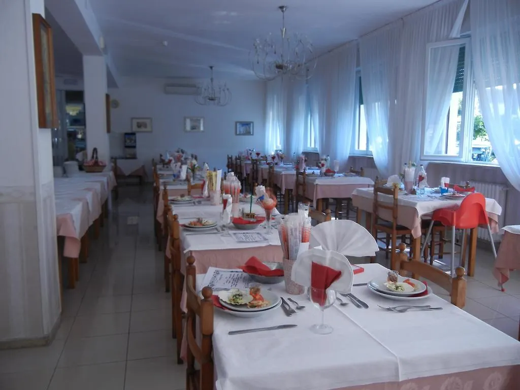 Hotel Stella Maris Cervia 2*,  Itálie