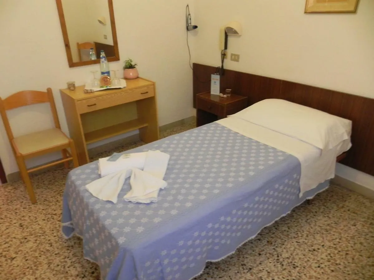 Hotel Stella Maris Cervia 2*,